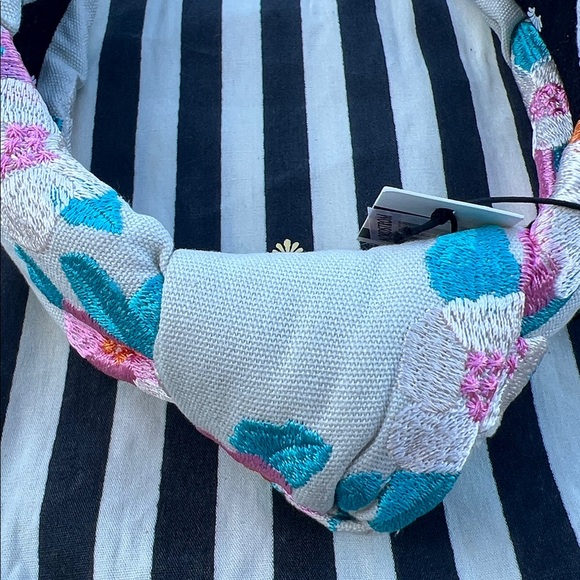 Lele Sadoughi Knotted Floral Bouquet Embroidered Statement Headband::NWT:: - Picture 6 of 9